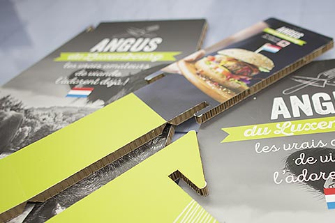 STAND - Présentoir, distributeur, roll-up, stand, comptoir d’accueil, mur d’images, totem, borne digitale, display, chevalet, PLV carton ...